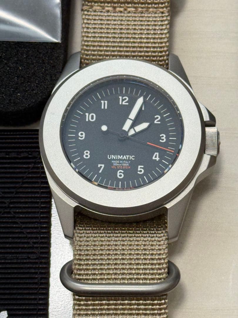 UNIMATIC SDF-1805 アナログ腕時計