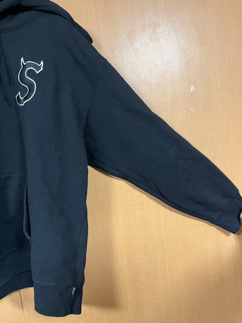 SUPREME ツノパーカー