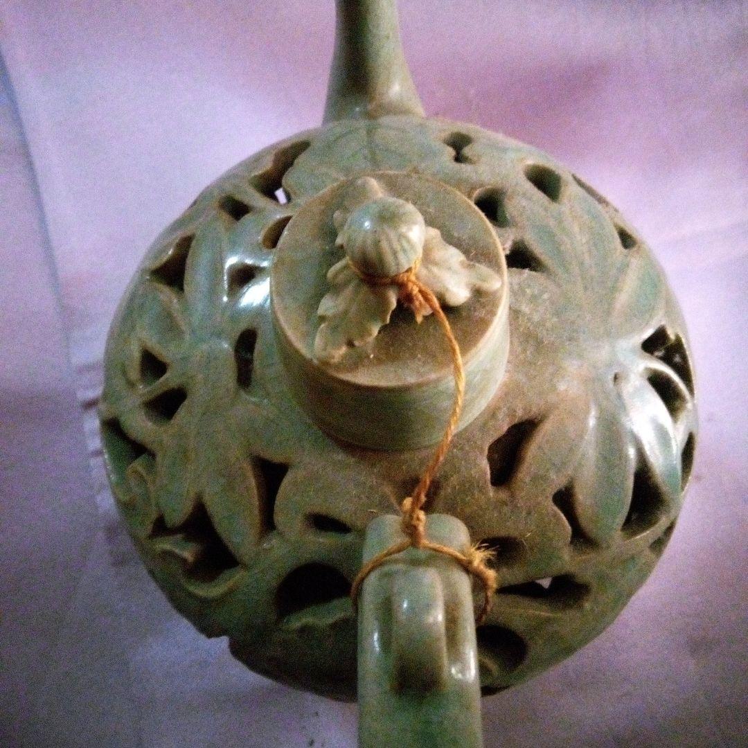 中国陶磁器　青磁　緑色の透かし彫り陶器ティーポット