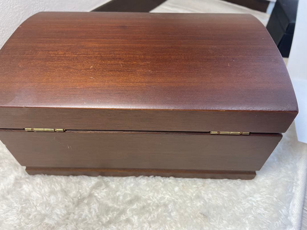 木製ジュエリーボックスと多彩なアクセサリーセット