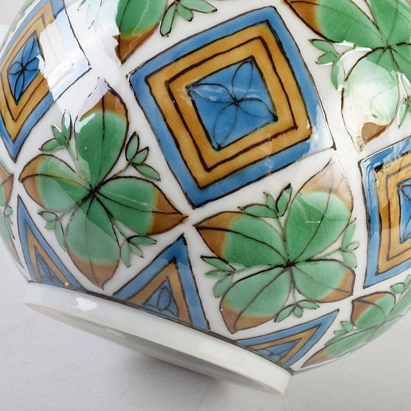 九谷焼 宮川哲爾造 色絵草花更紗文 花器 共布共箱 M R9235B