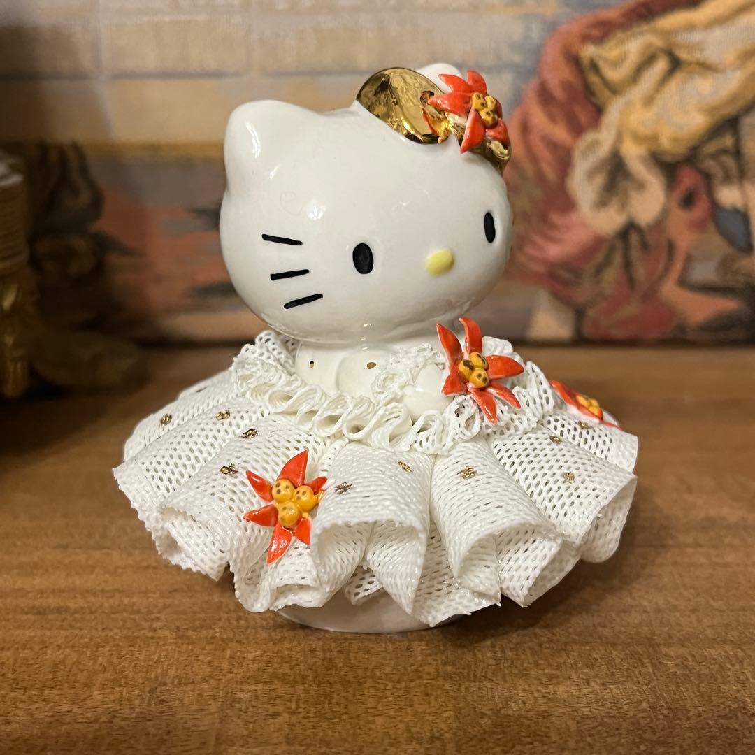 100体限定 ハローキティ アイリッシュドレスデン 陶器製 置物