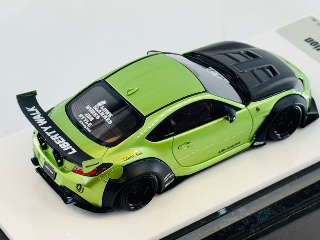 EIDOLON 1/43 LB Nation GR86 パールグリーン