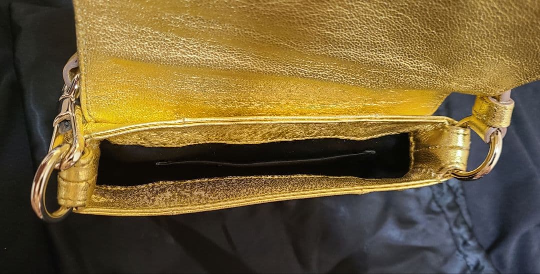 新品未使用　YSL イブサンローラン　ゴールドパーティーバッグ　ハンドバッグ