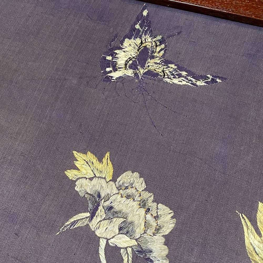 繍】☆ 衝立 花蝶図繍片 ☆時代物蝶々 花卉 刺繍文様明清織繍