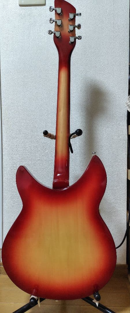 モノグラム　Rickenbacker 330 タイプ