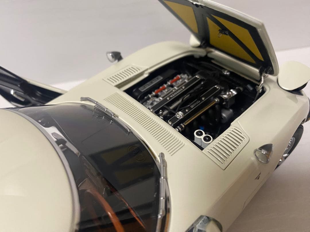 1/18 オートアート TOYOTA 2000GT ワイヤースポークホイール