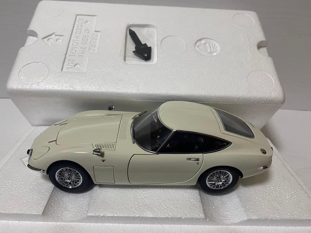 1/18 オートアート TOYOTA 2000GT ワイヤースポークホイール