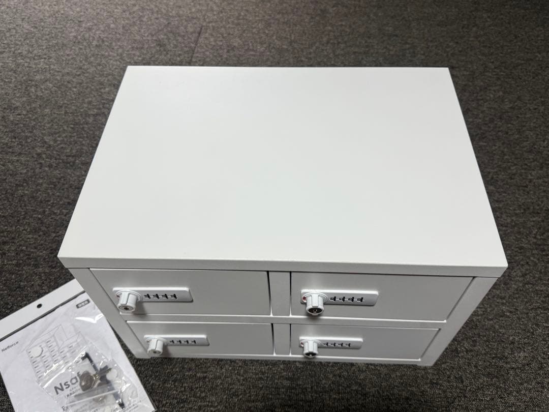 新品】 エヌセーフ 貴重品ロッカー 金属製 4人用 キャッシュ ボックス