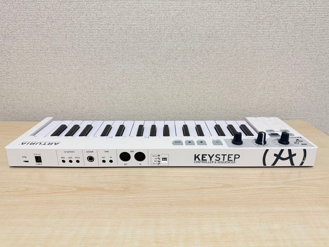 【美品・元箱付】ARTURIA KeyStep MIDIキーボード シーケンサー