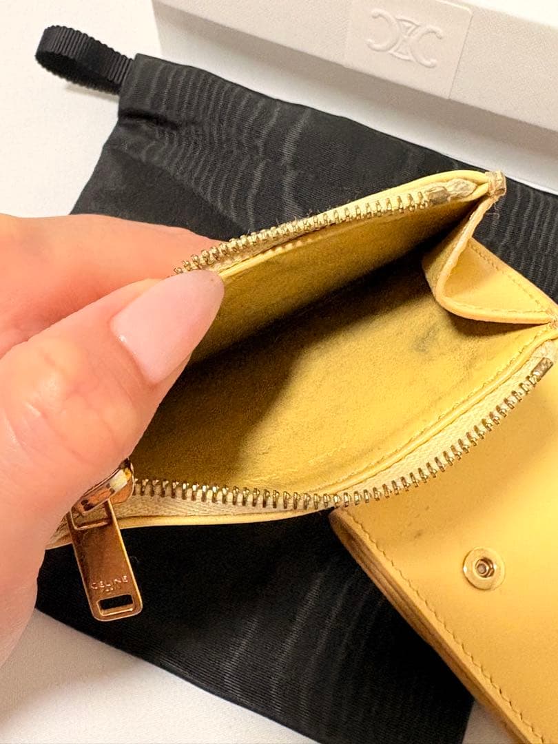 CELINE 入れ付きコンパクトウォレット　トリンオフ