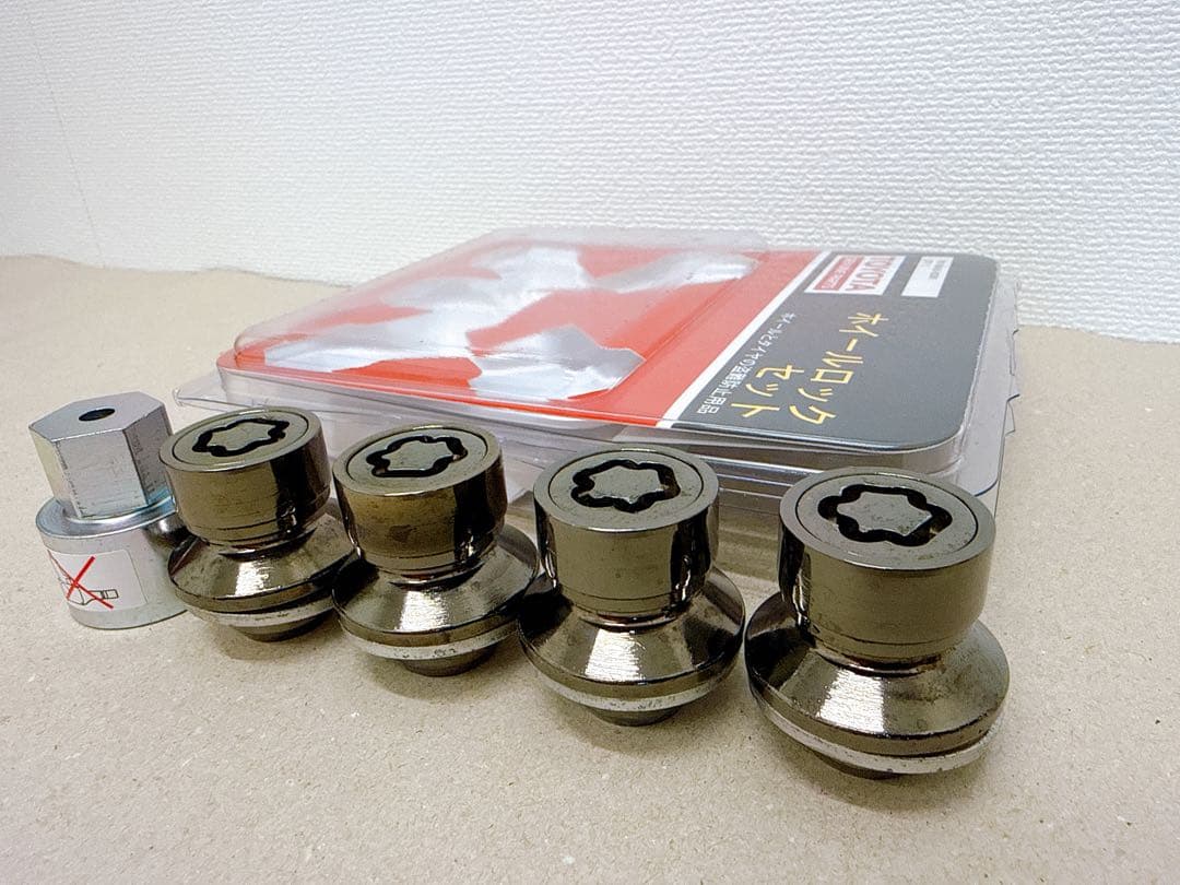 トヨタ純正　ホイールロックセット　ロックナット　マックガード　ダーククローム