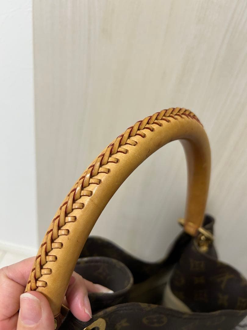 Louis Vitton ルイヴィトン ワンショルダー　アーツィー