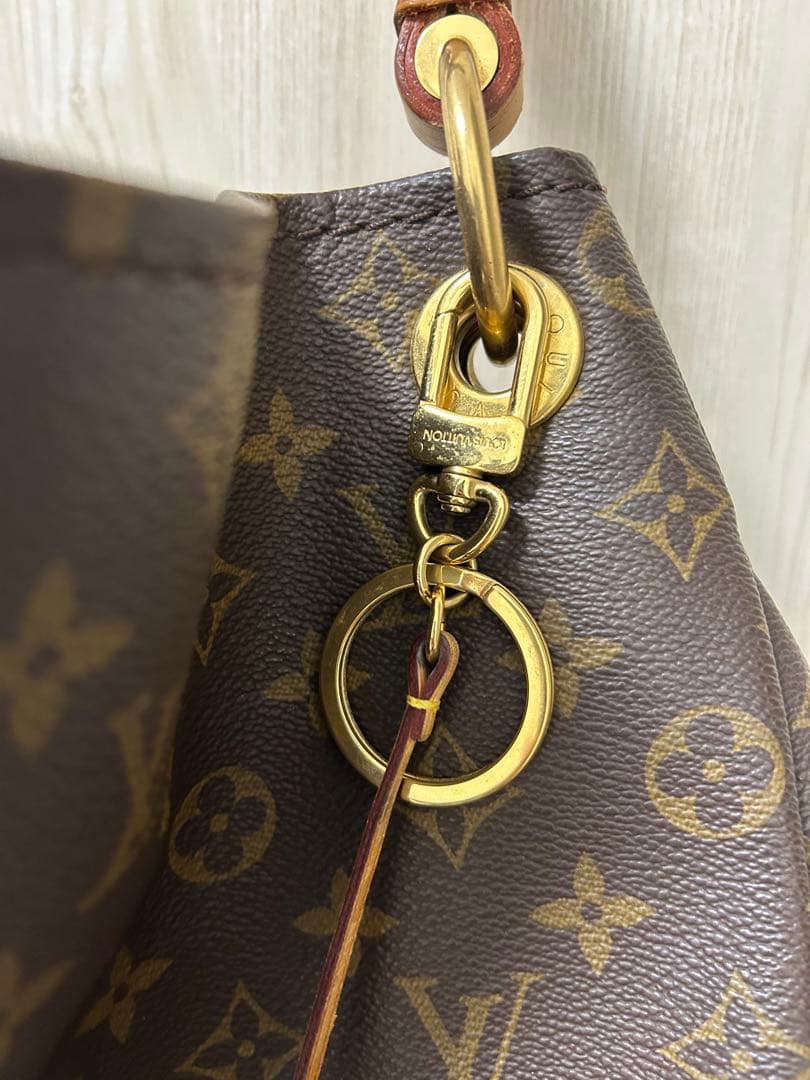 Louis Vitton ルイヴィトン ワンショルダー　アーツィー