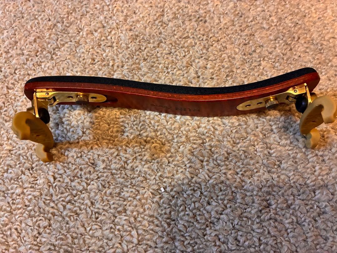 KUN Bravo バイオリン肩当て 4/4