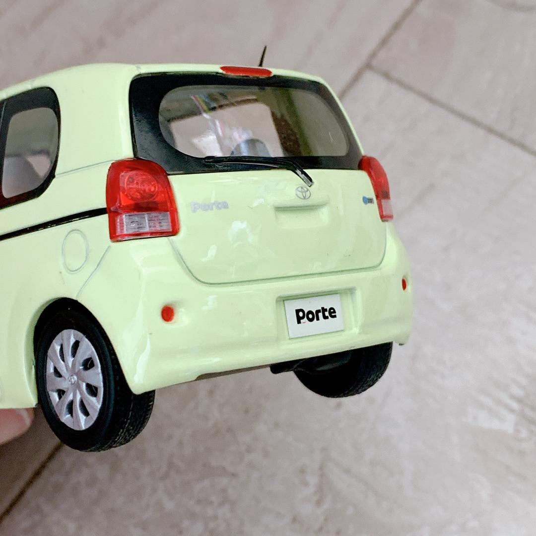 1/30　トヨタ　ポルテ　ミニカー　エアグリーンパールクリスタルシャイン