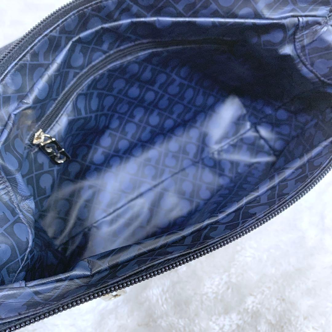 【レイ】ほぼ未使用 ♪ ゲラルディーニ ソフティ レザーストラップショルダ