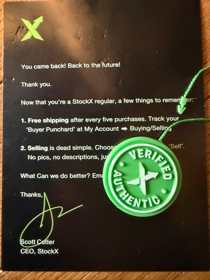 シナワールドNIKEテックmサイズStockxタグあり