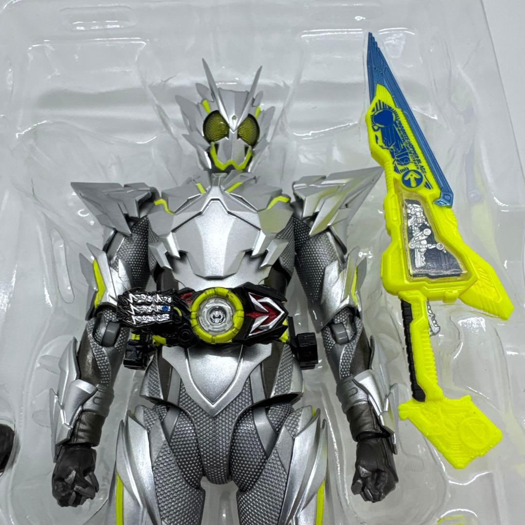 S.H.Figuarts 仮面ライダーゼロワン メタルクラスタホッパー