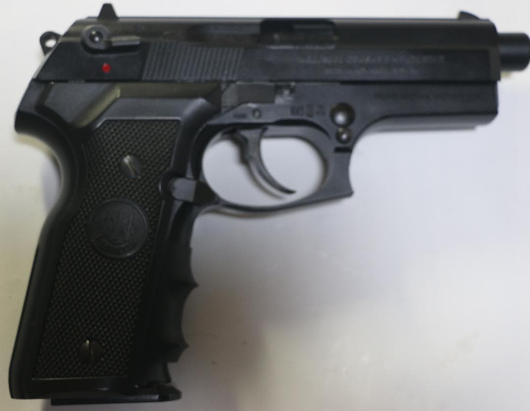 ＫＳＣ製ABS樹脂ガスガン　ベレッタ クーガーＦ　ASGK合法品　消音器セット