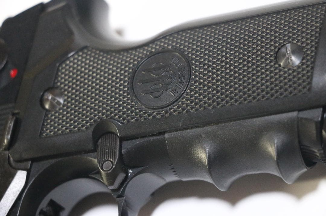 ＫＳＣ製ABS樹脂ガスガン　ベレッタ クーガーＦ　ASGK合法品　消音器セット