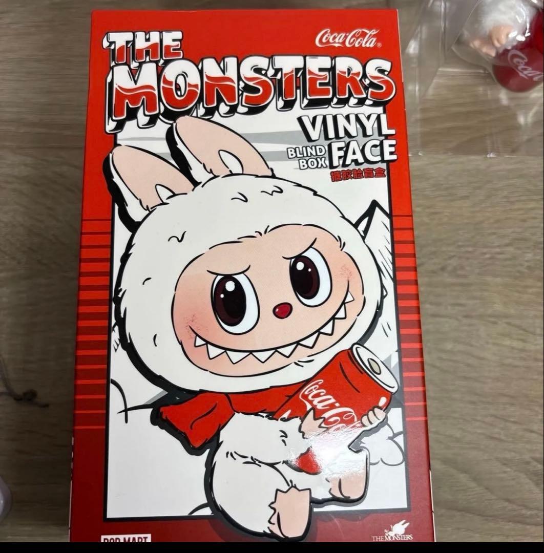 【新品正規品】 コカ・コーラ ラブブ 缶 &ラブブ イニシャル 2個セット