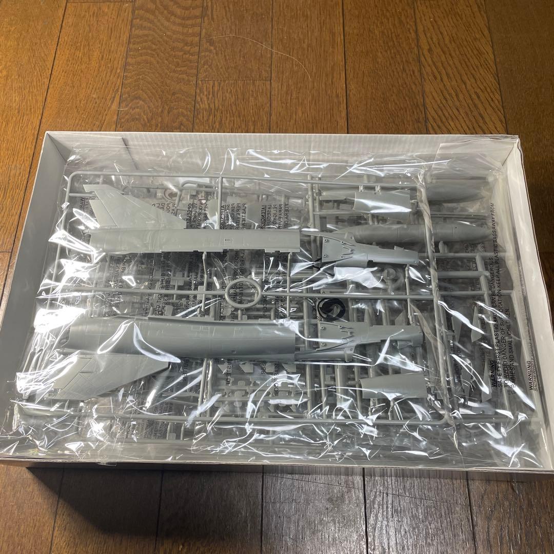 キネティック Mirage IIIE 1/48