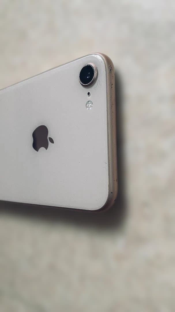 S*）様 iPhone 8 256GB SIMフリー 本体 (バッテリー交換推奨