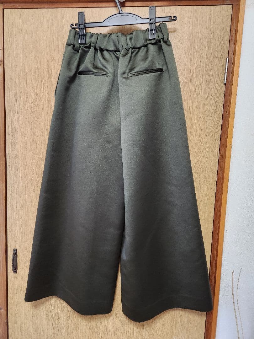 Heve へイヴ サテンフレアガウチョパンツ オリーブ 36