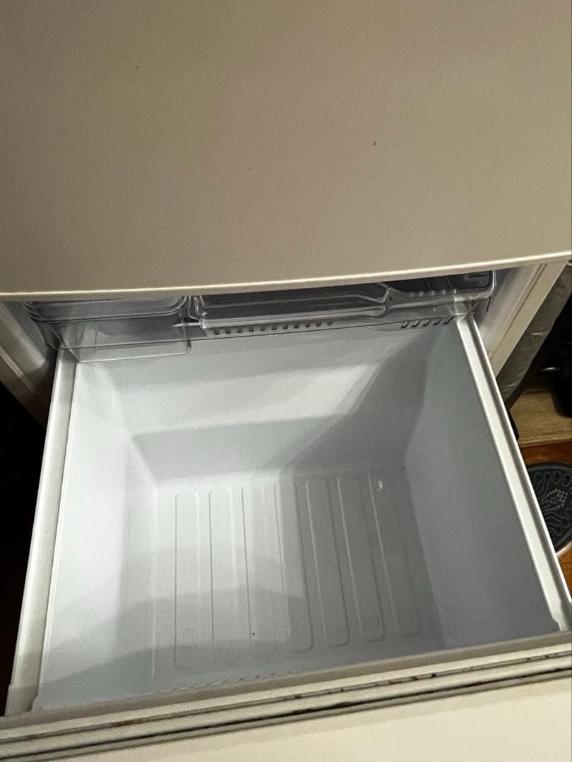 三菱　冷蔵庫　MR-P15G-W