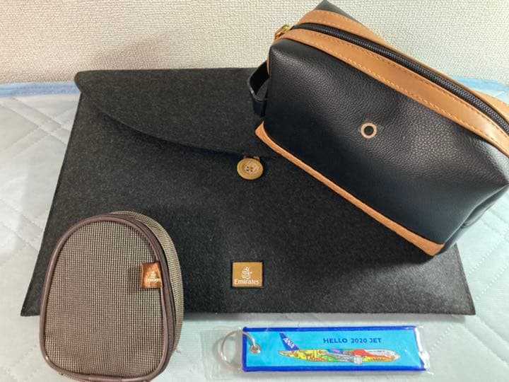 エミレーツ航空 ファーストクラス ブルガリポーチ＆アメニティ ウェア