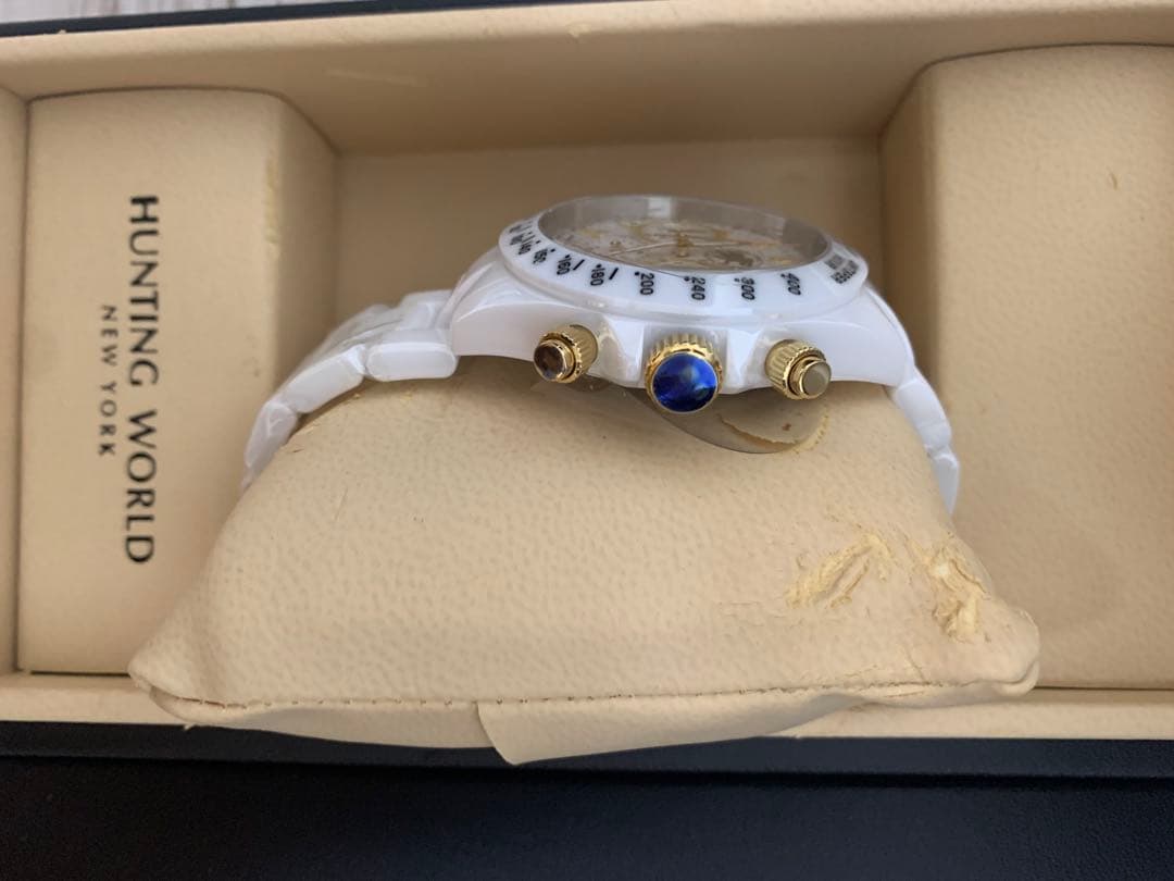 HUNTING WORLD クォーツ腕時計 ホワイト