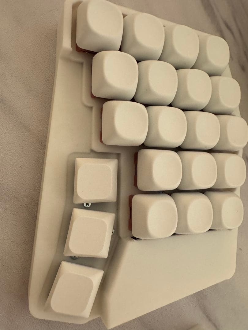 新品】keyball39 白仕様 完成品 付属品あり - メルカリ