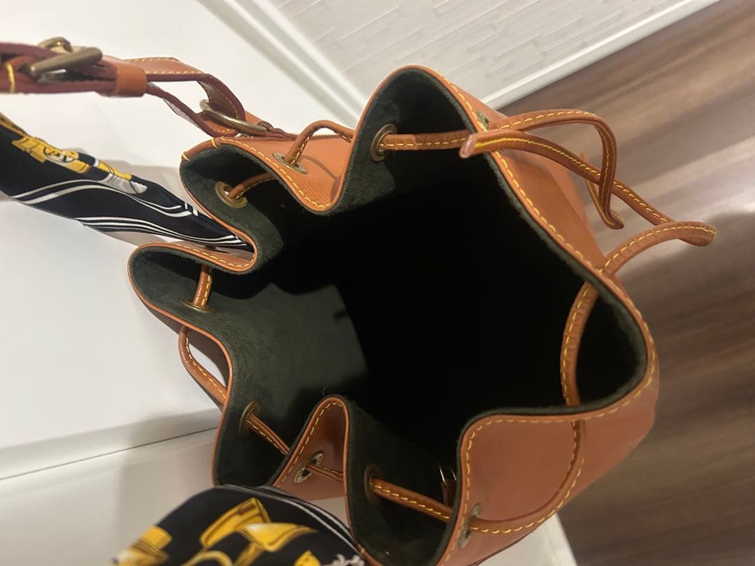 Louis Vuitton エピ　ノエ　バンドー付き