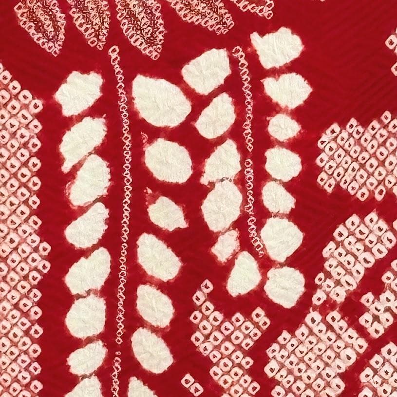 ゆりのはな 本振袖 総絞り 金駒刺繍 金彩入り 花柄 赤色