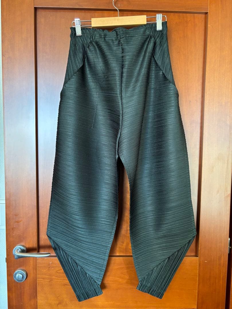 値下げ！イッセイミヤケ パンツ 美品 サイズ3 値下げ！イッセイミヤケ