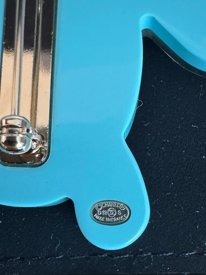 シャネル CHANEL ブローチ 亀 ホヌ ロゴ チャーム