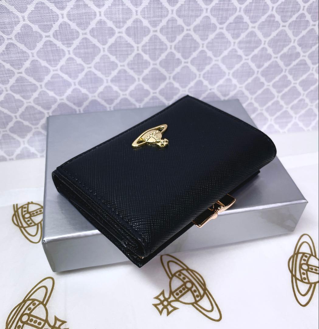 大人気♡ショッパー付】新品 ヴィヴィアン・ウエストウッド 三折り財布