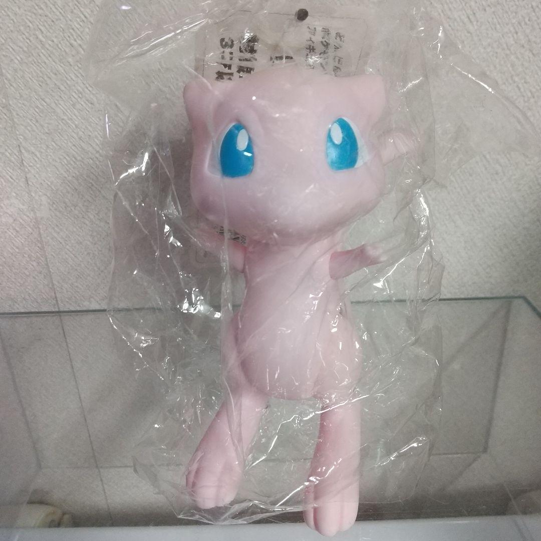 ポケモン デラックスフィギュアコレクション ミュウ他 3点セット