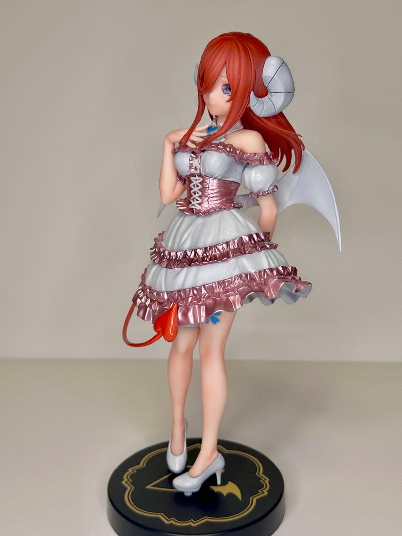 た*し様 中野三玖　五等分の花嫁　リペイント　フィギュア