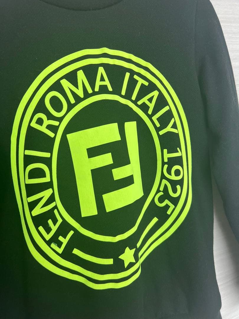 FENDIフェンディキッズトレーナー6A着用回数少。美品