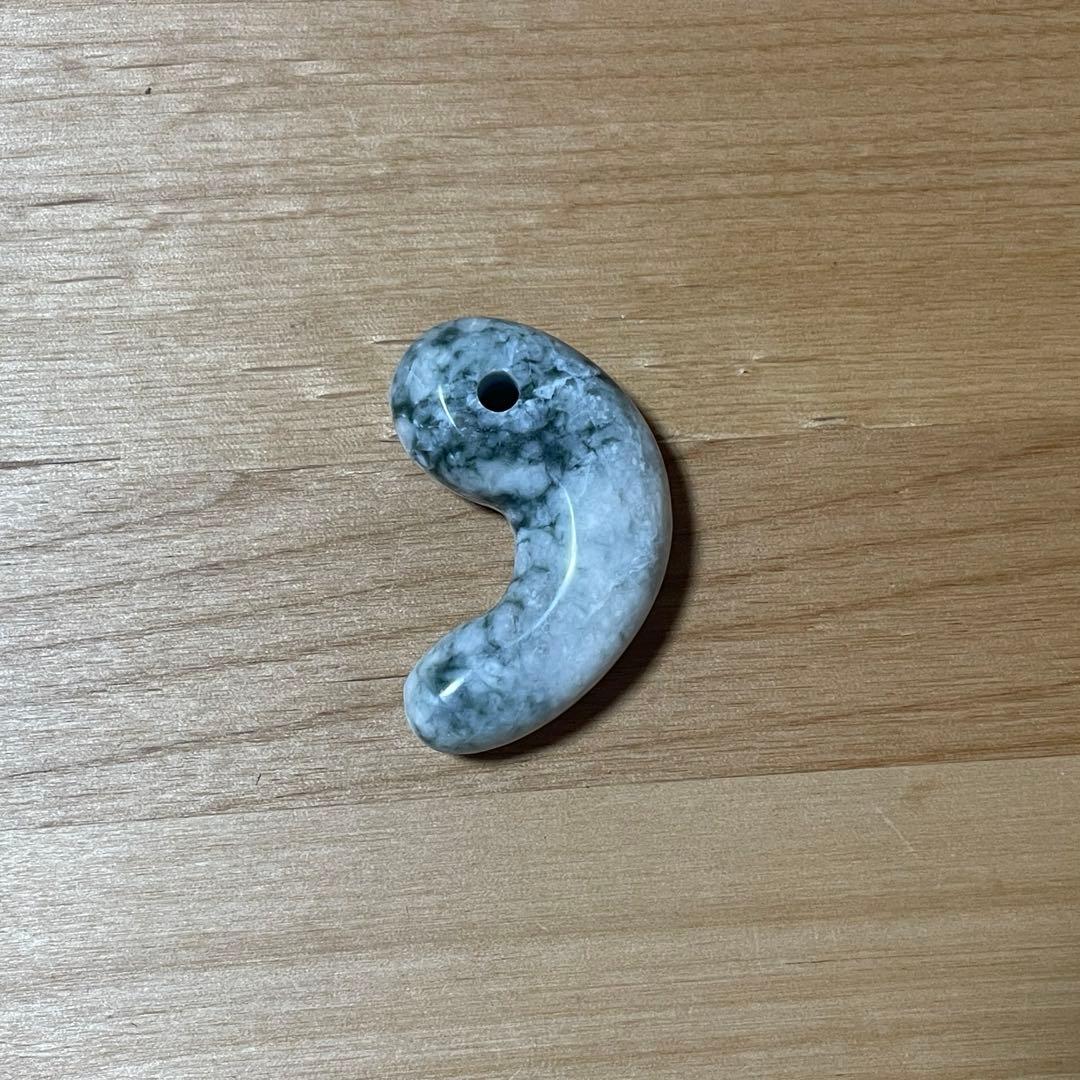 ⑥特大 糸魚川翡翠 勾玉 56mm 46g 数量限定】糸魚川産ひすい勾玉（大） 桐箱入り【新潟県 翡翠 ヒスイ