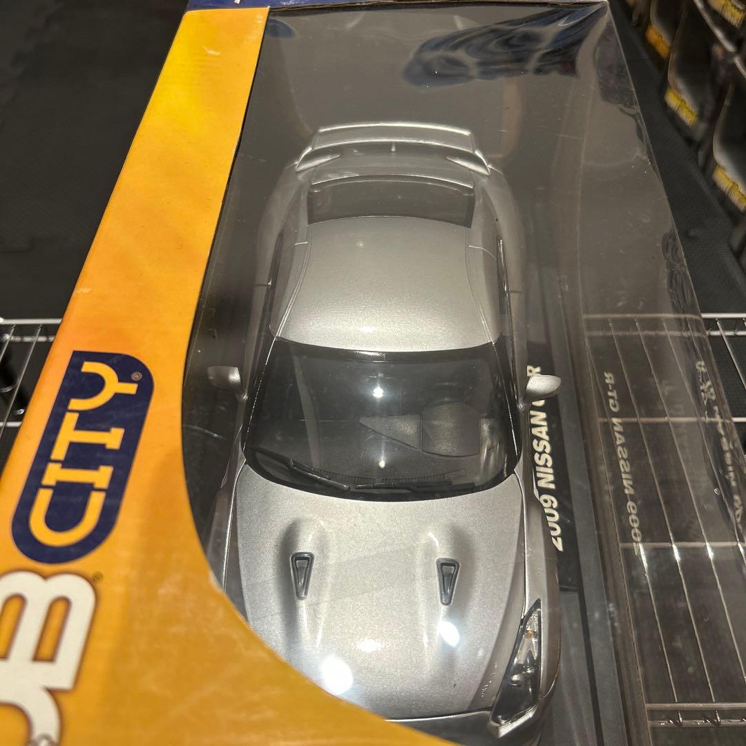 DUB CITY 2009 NISSAN GT-R シルバー