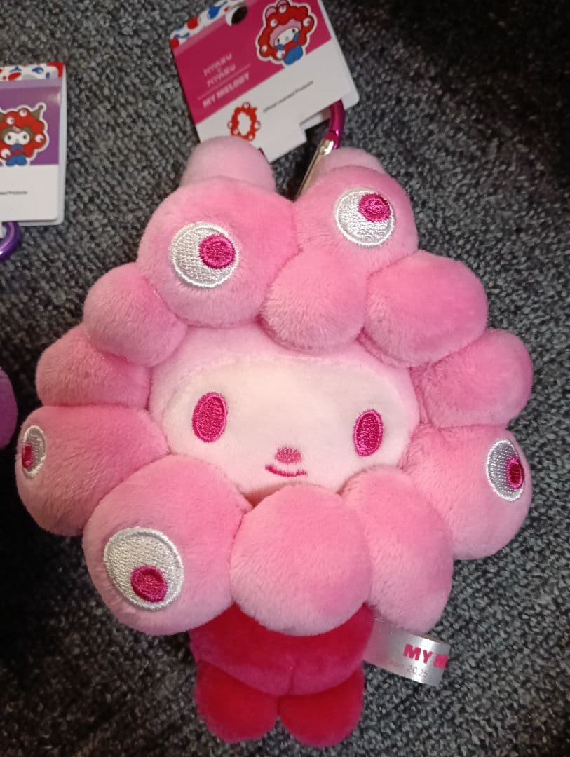 完売品　サンリオミャクミャク　なりきりぬいぐるみBC推しカラー　マイメロ　クロミ