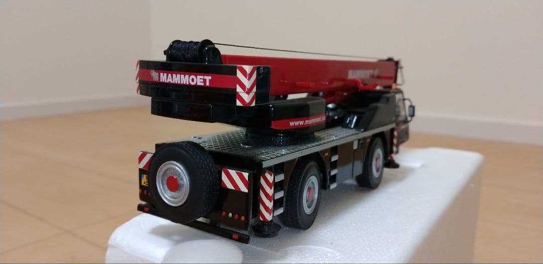 NZG製 DEMAG AC 35 マムートカラー