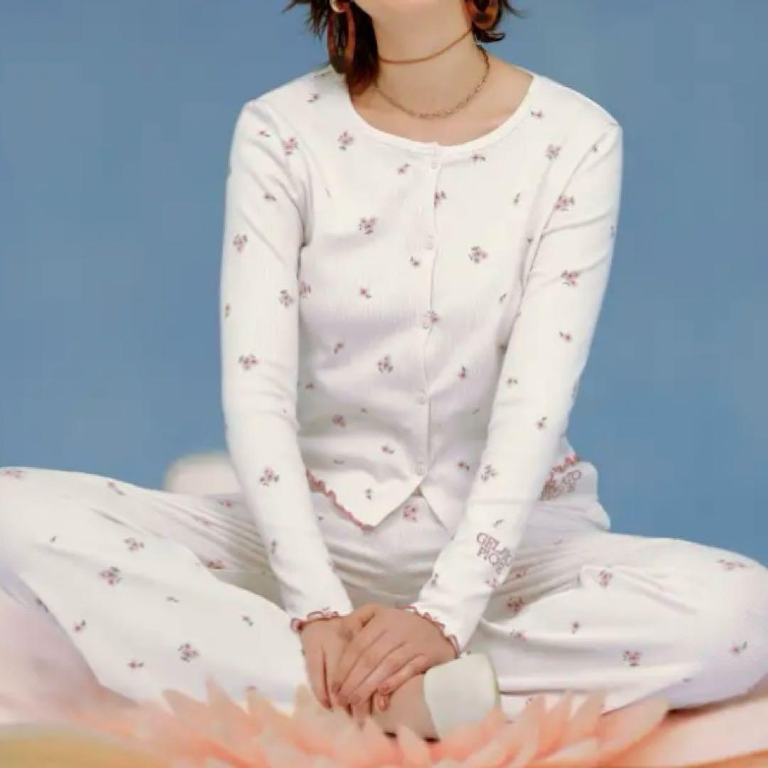 【値下げ中】未使用　セットアップ　ジェラピケ　パジャマ　小花柄