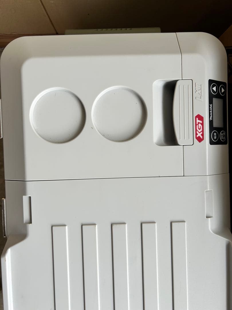 Makita マキタ 18V 40Vmax 冷温庫 CW001GZO