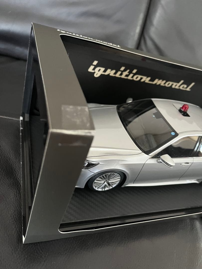 1/18スケール 高速道路交通警察隊　クラウン イグニッションモデル