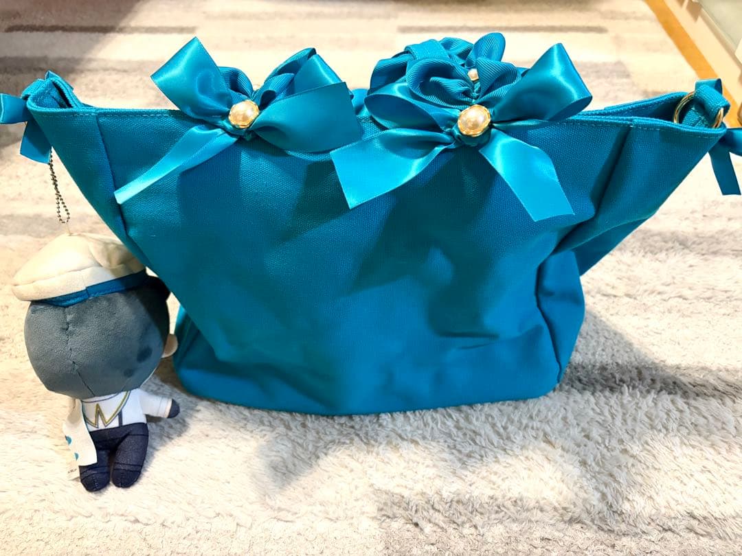 ブルーロック 糸師凛 痛バ A4 たぴぬい 玉座 duel 箔押し 缶バッジ