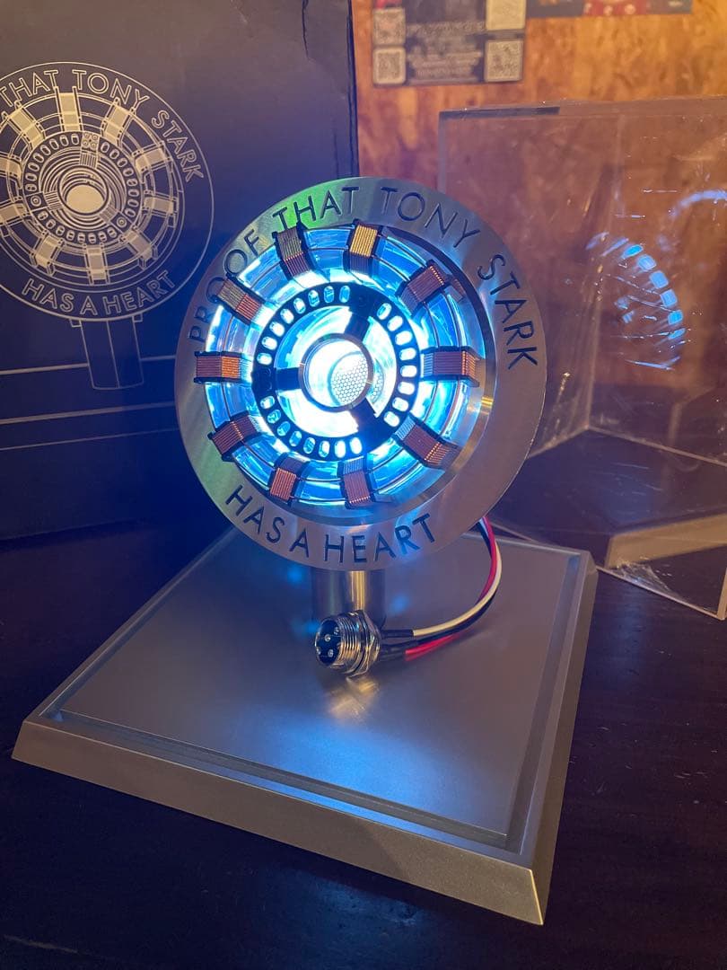 TONY STARK アークリアクター LED インテリア アイアンマン Amazon.co